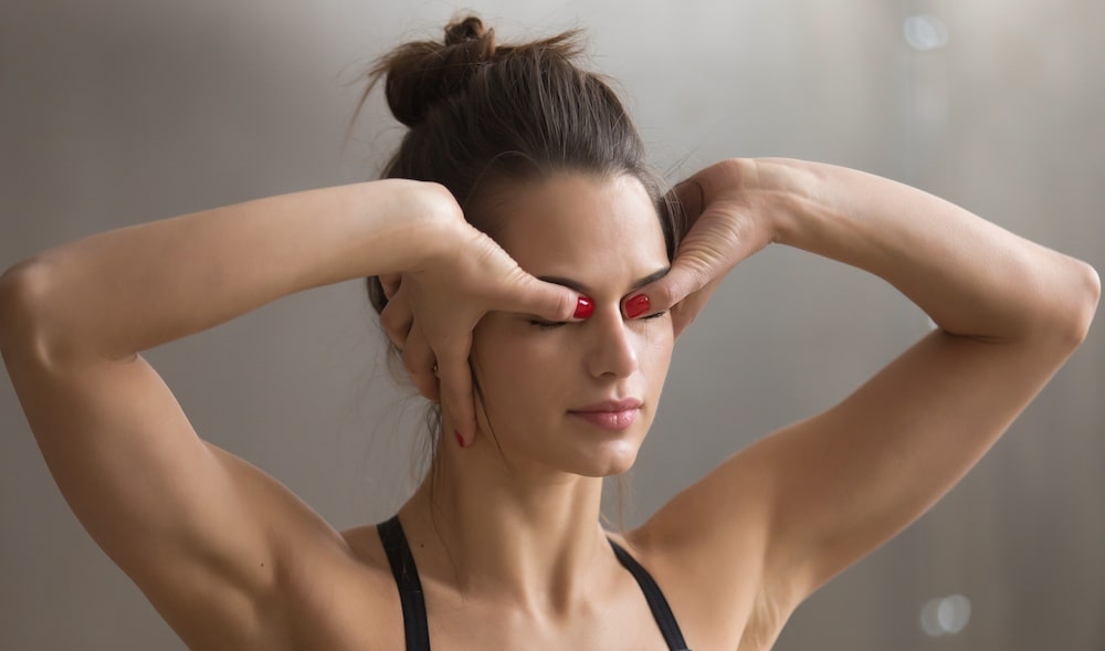 yoga-za-lice-za-da-izglejdame-pomladi-dermatologichnite-izsledvaniya-razkrivat-iznenadvasht-otgovor