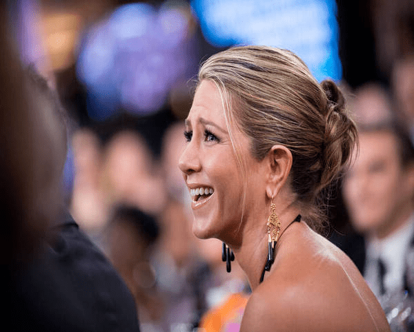 5-populyarni-estetichni-lecheniya-i-zvezdite-koito-se-kalnat-v-tyah